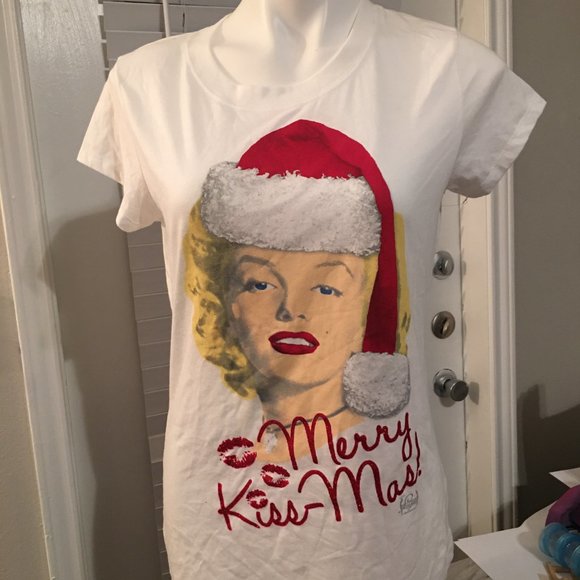 Marilyn Monroe Merry KissMas Junior 34 Bust T Shirt NEW  Har1 - Picture 2 of 6